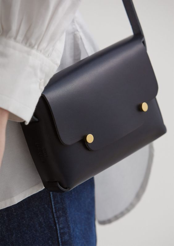 4 chiếc túi "It bag" của năm 2021 - 3