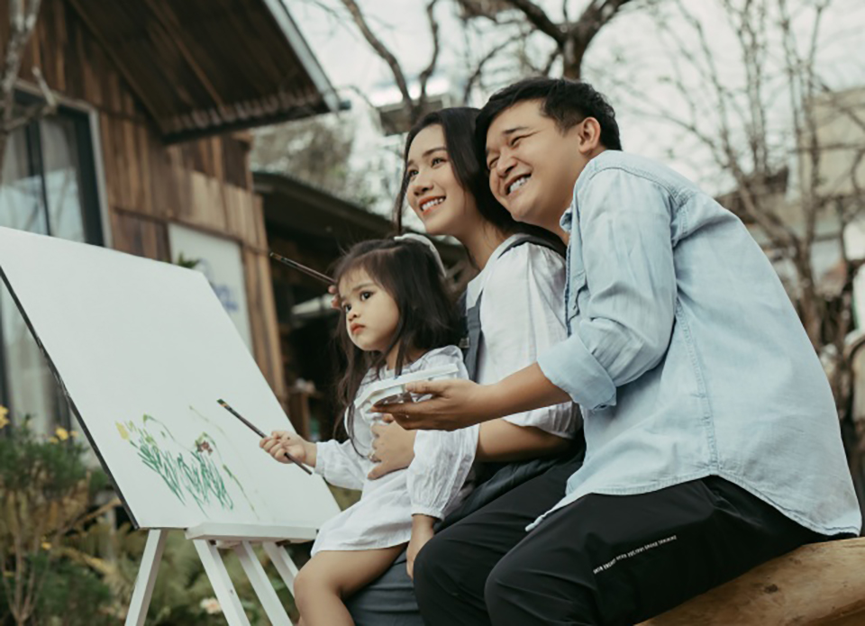 Nếu bạn đam mê diễn xuất, hãy đừng bỏ lỡ hình ảnh về diễn viên tài năng này. Phong cách diễn xuất đầy cảm xúc của anh ta sẽ giúp bạn cảm thấy như đang tham gia vào người chơi khi xem phim.