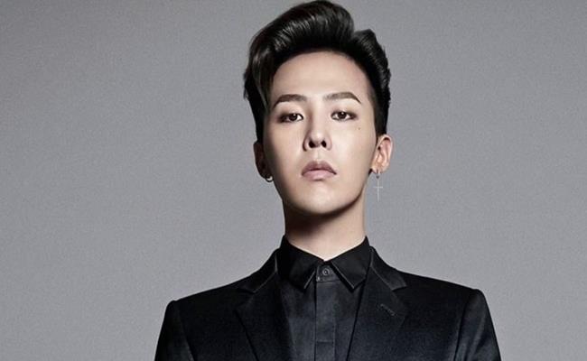 G-Dragon là một nam rapper, ca sĩ, nhạc sĩ và nhà sản xuất thu âm nổi tiếng người Hàn Quốc.
