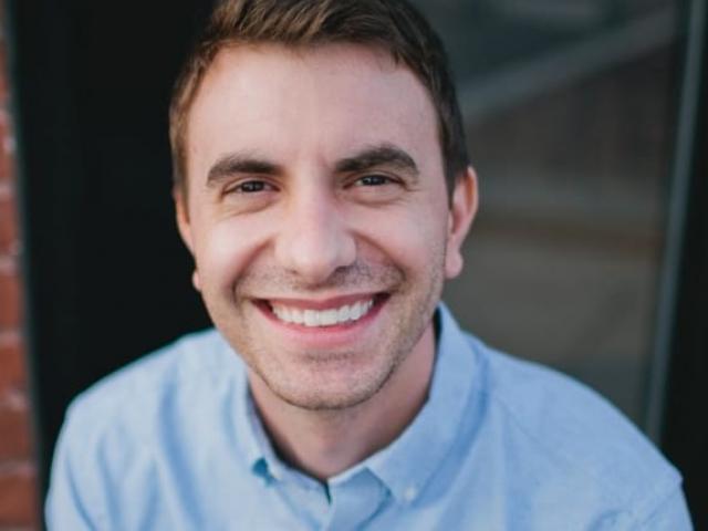 Bạn trẻ - Cuộc sống - Sự khác biệt càng đọc càng thấy thấm giữa “sống giàu có” và “giàu có”