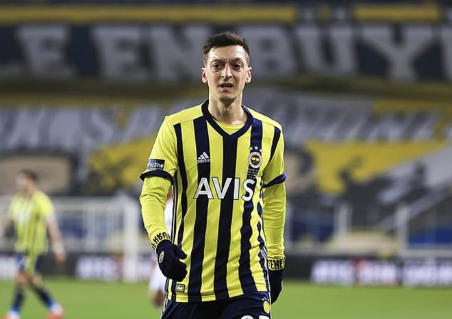 Tiểu sử cầu thủ Mesut Özil - Hành trình từ một cậu bé đam mê bóng đá đến ngôi sao thế giới