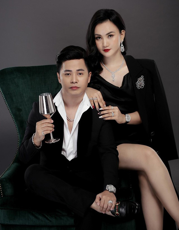 Vợ luôn là người ủng hộ Thông Trần