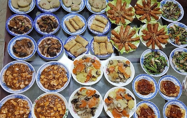 Các nhà hàng nấu món chay làm không hết việc trong những ngày rằm, mồng một