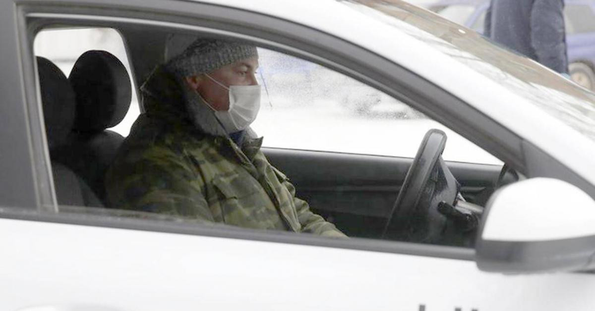 Thế giới - Cách nào tránh lây nhiễm Covid-19 khi ngồi chung xe?