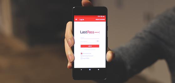 Ứng dụng LastPass bị phát hiện có chứa 7 trình theo dõi - 1
