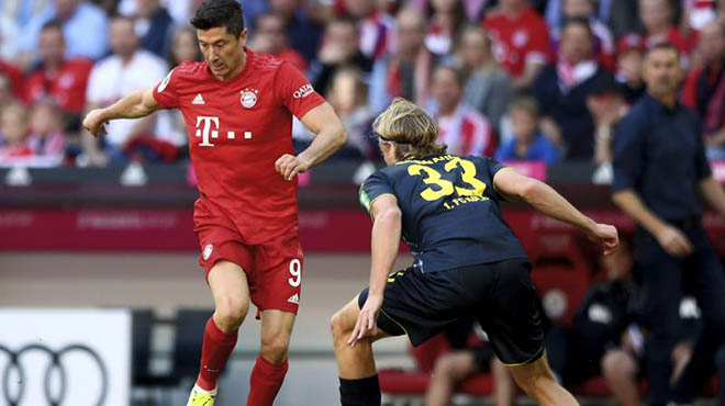 Lewandowski lại tỏa sáng rực rỡ