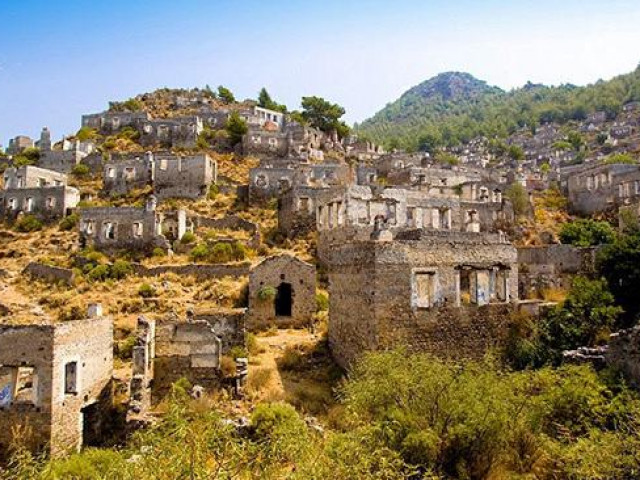 Du lịch - Khách du lịch bị cuốn hút bởi các thị trấn bị bỏ hoang đầy huyền bí này