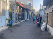 Pháp luật - Người đàn ông bị chém gần đứt lìa cẳng tay trước cửa nhà ở TP Thủ Đức