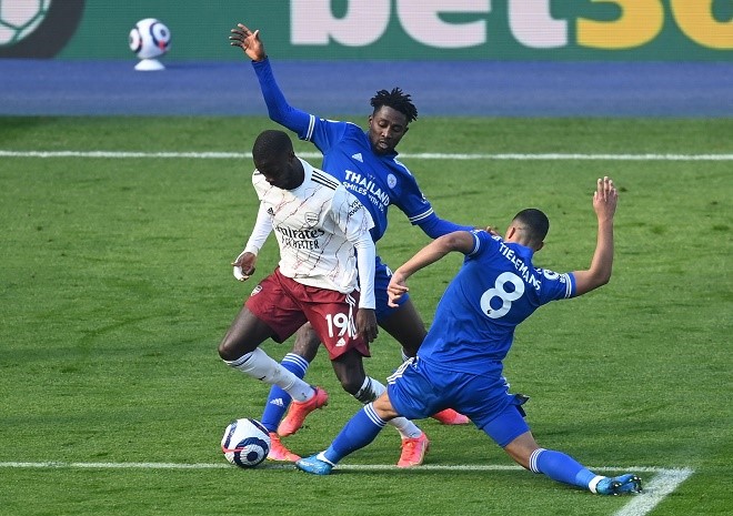 Video Leicester City - Arsenal: Phạt đền oan nghiệt, bùng nổ cuối hiệp 1 (H1) - 1