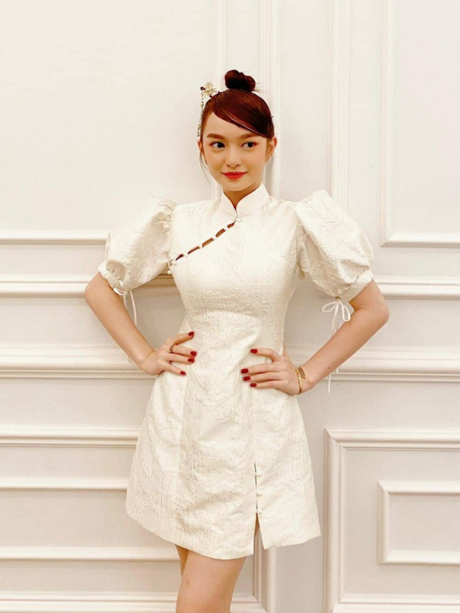 Học Kaity Nguyễn cách chọn trang phục "hack dáng" cực đỉnh, mét rưỡi mà cứ ngỡ mét bảy - 10