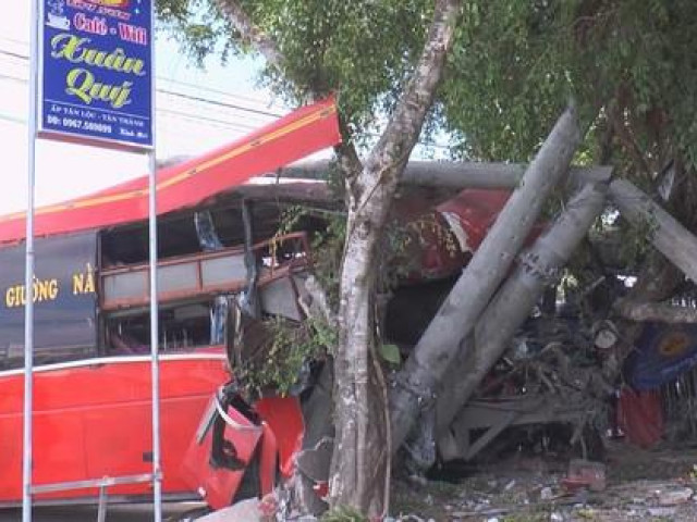 Tin tức trong ngày - Xe khách va chạm với nhóm người đạp xe thể dục, 3 người chết, 2 bị thương