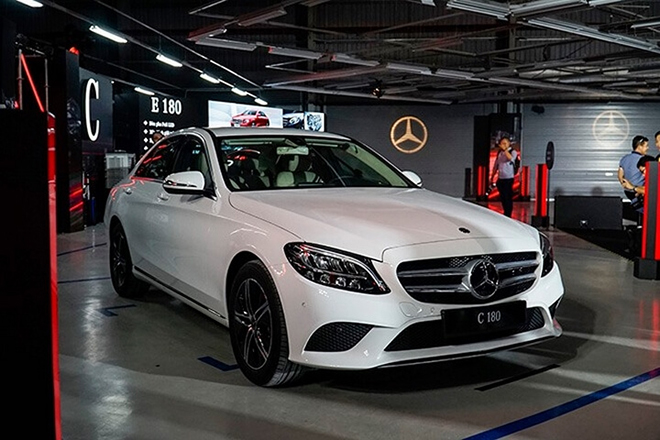 Mercedes-Benz C 180 tại Việt Nam sắp có bản thể thao AMG Line - 3