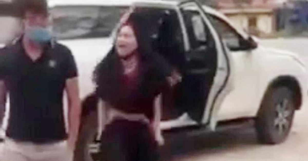 Pháp luật - Người phụ nữ lột đồ chửi bới trước cổng đền Cuông làm đơn tố cáo "bị xúc phạm"