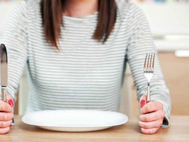 Sức khỏe đời sống - 8 thói quen ăn uống độc hại bạn cần từ bỏ ngay nếu không muốn rước bệnh sớm