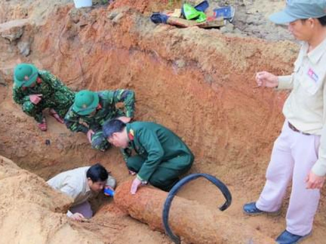 Tin tức trong ngày - Bí mật dưới lòng đất bỗng "lộ thiên" khiến nhóm công nhân hú vía