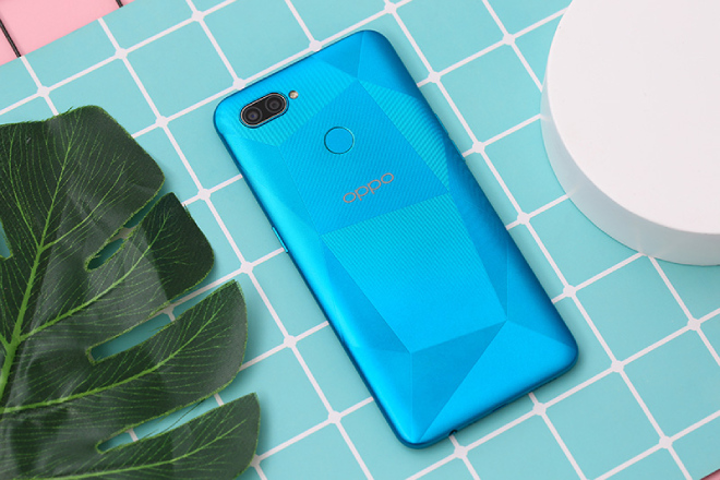 Bộ tứ smartphone mới, đẹp trong tầm giá 2-3 triệu đồng đáng mua cho phái nữ - 10