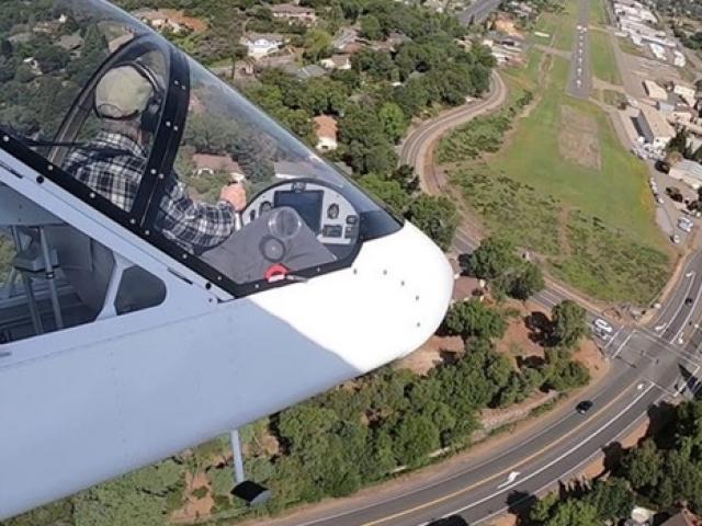 Kinh doanh - Khu dân cư nhà giàu toàn sở hữu  máy bay, "lượn" trên trời đi làm mỗi sáng