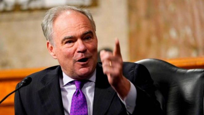 Thượng Nghị sĩ Mỹ Tim Kaine, một trong hai tác giả của dự luật kêu gọi chấm dứt hiệu lực của Luật Ủy quyền sử dụng lực lượng quân sự được Quốc hội Mỹ thông qua năm 1991 và 2002