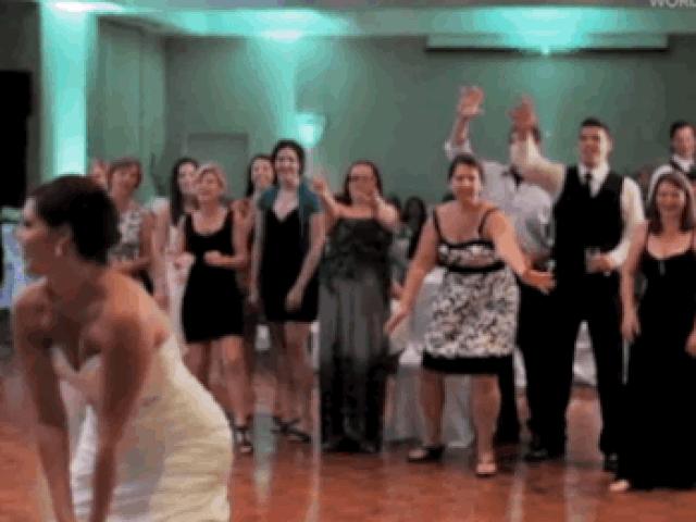 Tranh vui - Cười ngả nghiêng với những sự cố hài hước trong các đám cưới