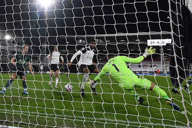 Tottenham thắng may mắn Fulham 1-0 nhờ cầu thủ đối phương đá phản lưới nhà