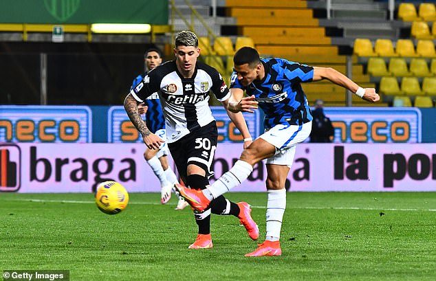 Video Parma - Inter Milan: Hiệp 2 bùng nổ, Alexis Sanchez lập cú đúp - 1