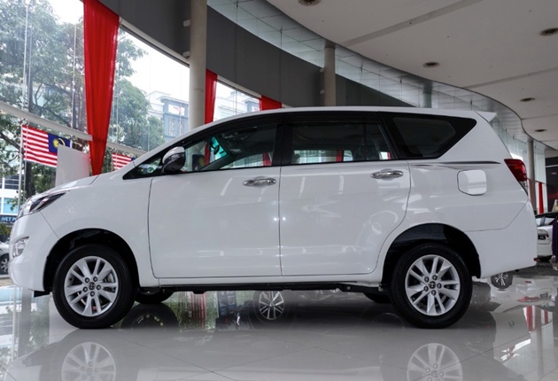 Giá xe Toyota Innova mới nhất 2021: Giá bán và thông số kỹ thuật - 4