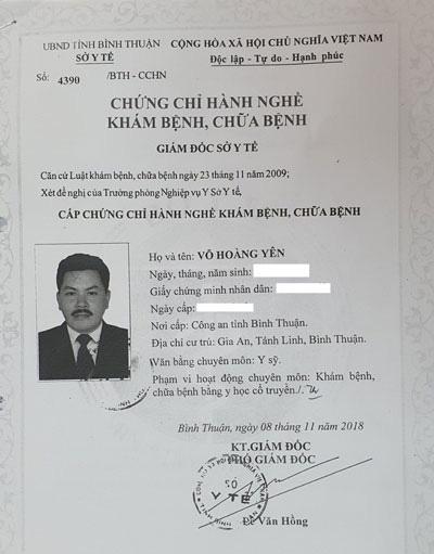 Chứng chỉ hành nghề của ông Võ Hoàng Yên được Sở Y tế tỉnh Bình Thuận cấp. Ảnh: Hợp Phố