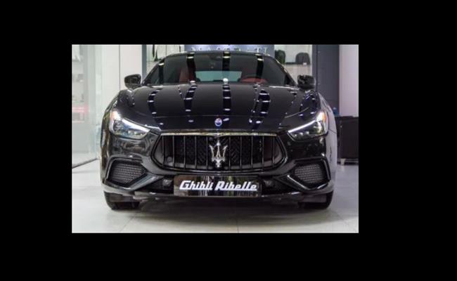 Ngày 3/2, một vị đại gia giấu tên ở Thành phố Vũng Tàu (Bà Rịa- Vũng Tàu) đã gây xôn xao MXH khi sắm chiếc Maserati Ghibli Ribelle chính hãng để tặng vợ mình.
