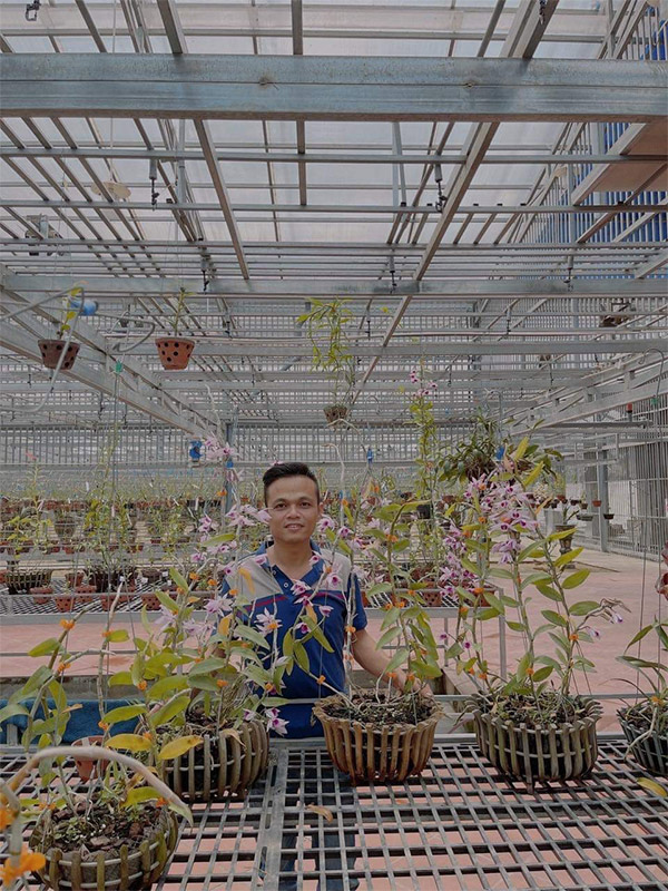 8X Phát Lộc chia sẻ quy trình trồng cây hoa lan đột biến thành công - 1