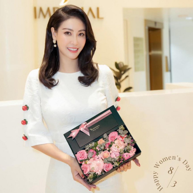 Á hậu Phương Anh đẹp tựa nàng thơ, Ngọc Thảo lên đồ sang chảnh uống cafe trong khu cách ly - 8