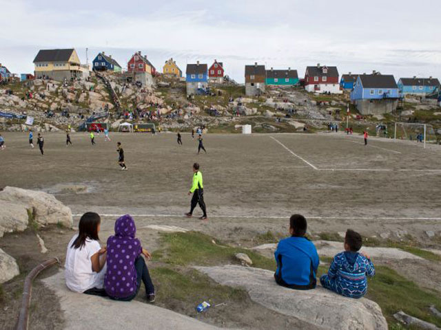 Bóng đá - Giải bóng đá độc nhất vô nhị: 7 ngày phải xong, xung quanh toàn tuyết trắng