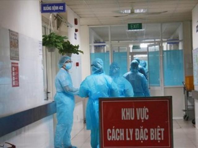 Tin tức trong ngày - Thêm 2 ca mắc COVID-19 mới,13 tình thành triển khai tiêm vắc-xin