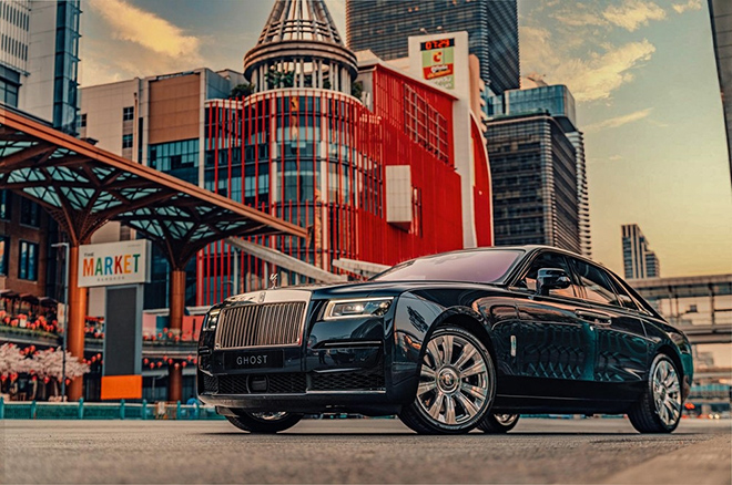 Rolls-Royce Cullinan chính thức ra mắt: xe SUV siêu sang, tập trung vào  off-road và sự đa dụng