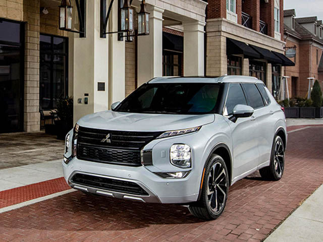 Ô tô - Mitsubishi Outlander có 7 phiên bản và giá hơn 620 triệu đồng