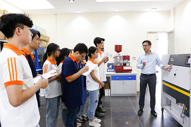 Bằng kỹ sư vật liệu sẽ là "tấm vé thông hành" để bạn tiến thân vào các tập đoàn lớn