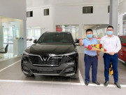 Thị trường - Tiêu dùng - Ô tô nhập khẩu và lắp ráp tiếp tục giảm giá cả trăm triệu đồng