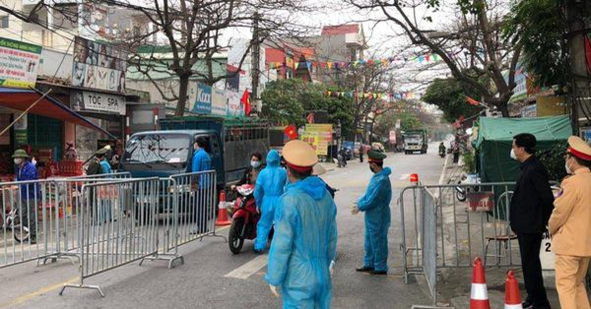 Tin tức trong ngày - 3 thanh niên Hải Phòng thông chốt kiểm dịch sang Hải Dương để tìm phòng hát