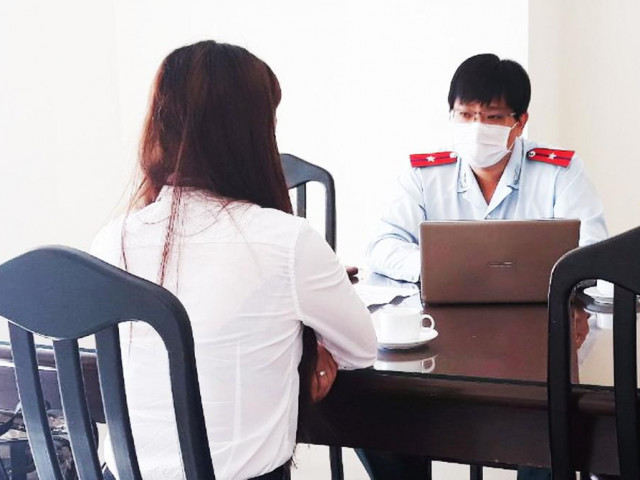 Tin tức trong ngày - Hai phụ nữ ở Lâm Đồng bị phạt 10 triệu vì đăng tin "được lấy nhiều chồng"