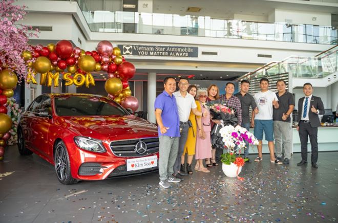 Anh xã Duy Ngô bất ngờ “tậu” siêu xe gần 4 tỷ tặng vợ nhân ngày Quốc tế Phụ nữ 08/03 - 3