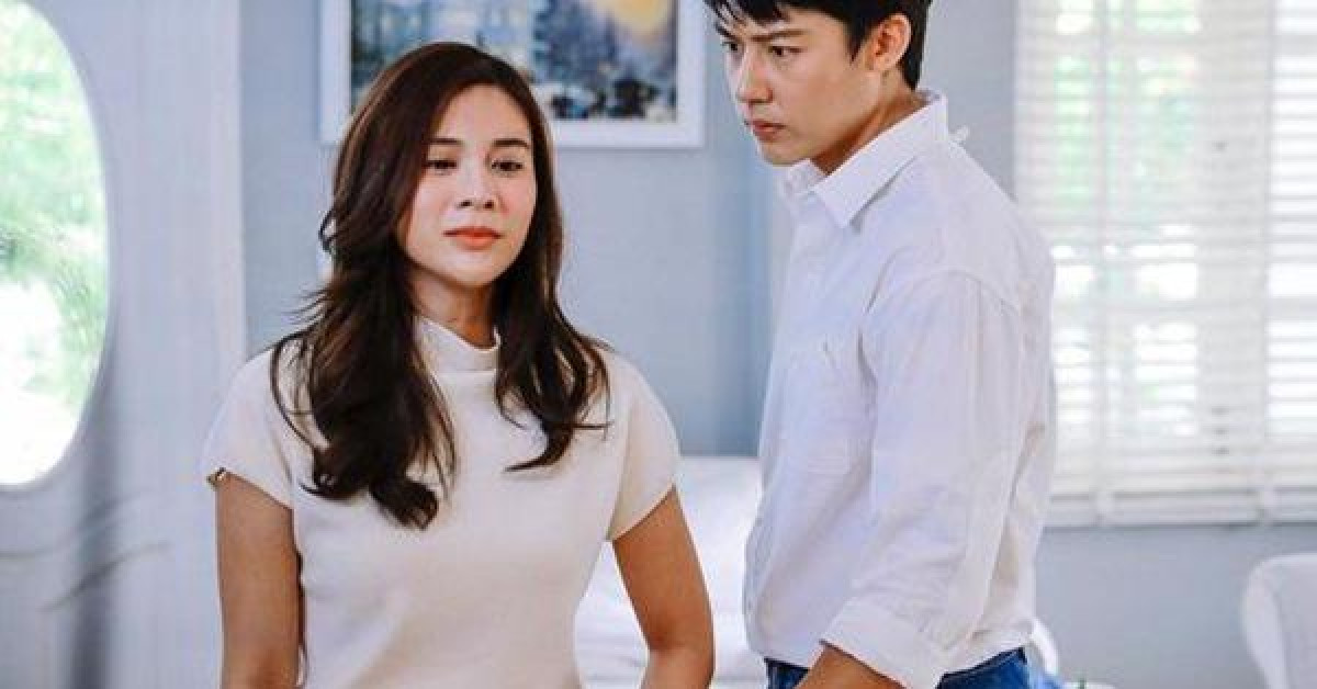 Bạn trẻ - Cuộc sống - Thấy vợ cũ vẫn đeo nhẫn cưới sau 2 năm ly hôn, chồng cũ mừng rỡ định xin đoàn tụ, ai ngờ câu trả lời của cô khiến anh ta phải 'xám mặt'