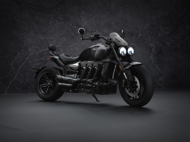 “Hàng khủng” 2021 Triumph Rocket 3 R Black và Rocket 3 GT Triple Black trình làng - 3