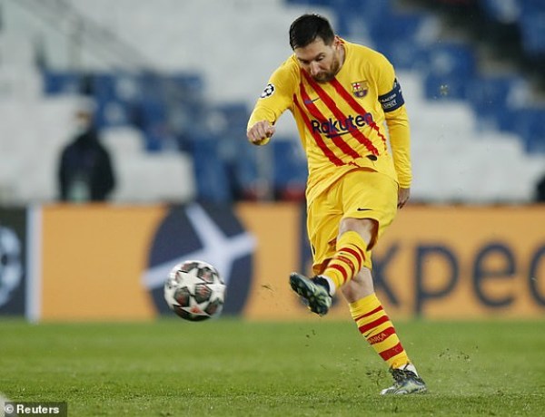 Trực tiếp bóng đá PSG - Barca: Messi sút hỏng phạt đền - 16