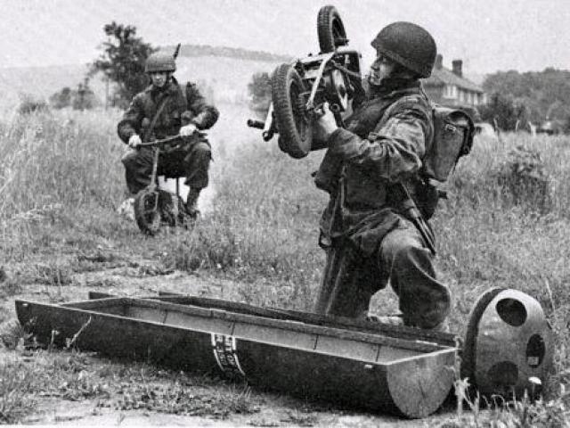 Media - "Xe máy quân sự" tý hon có 1-0-2 có gì đặc biệt?