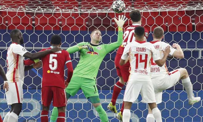 Trực tiếp bóng đá Liverpool - Leipzig: Salah đá vọt xà trước cầu môn trống - 17