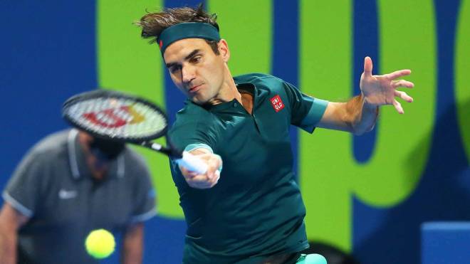 Federer phấn khích với chiến thắng trong ngày tái xuất làng banh nỉ