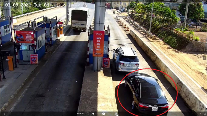 Xế hộp mang BKS 60A - 435.96 liên tục 3 lần trốn Trạm thu phí Liên Đầm.