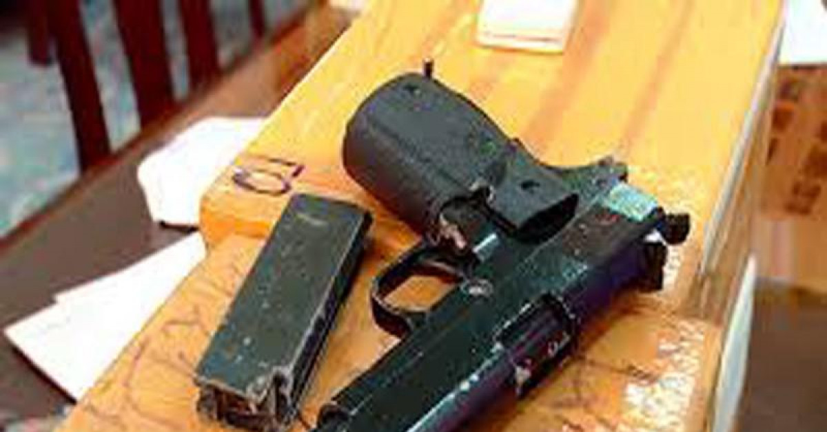 Pháp luật - Khởi tố 1 Phó chủ tịch HĐND huyện vì tàng trữ súng