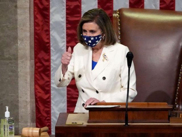 Media - Chủ tịch Hạ viện sung sướng khi thông qua gói cứu trợ của ông Biden