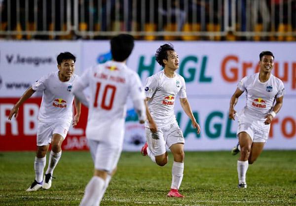 Văn Toàn đã có bàn thắng đầu tiên ở V.League 2021. Ảnh: D.A.