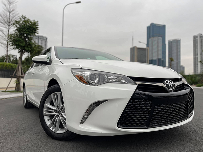 Toyota Camry nhập khẩu Mỹ đời 2015 rao bán bằng giá xe mới